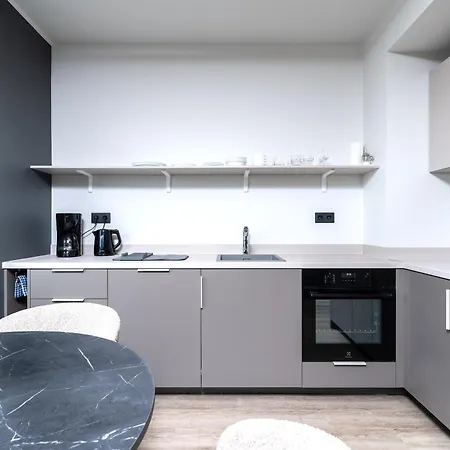 Adelle Viru Keskuses, 9-th Floor Aparthotel 3*