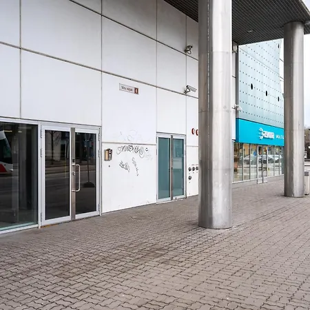 Adelle Viru Keskuses Aparthotel 3*