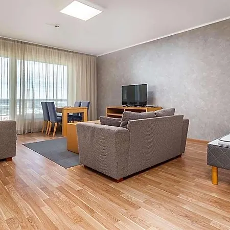 Adelle Aparthotel 3*